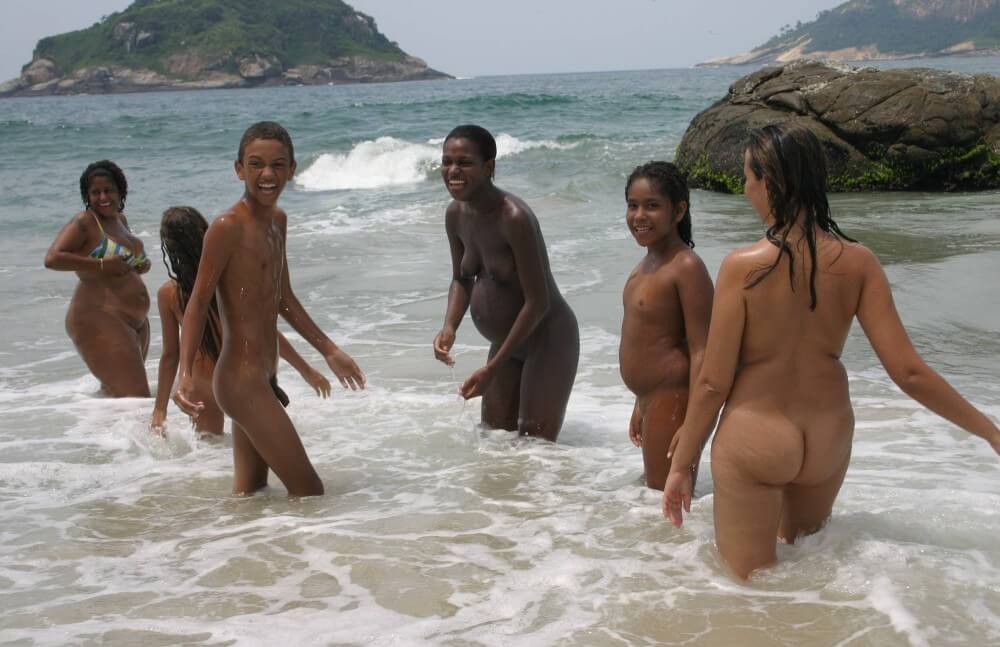 Brazils Endless Water Fun pics - People in a State of Complete Nudity