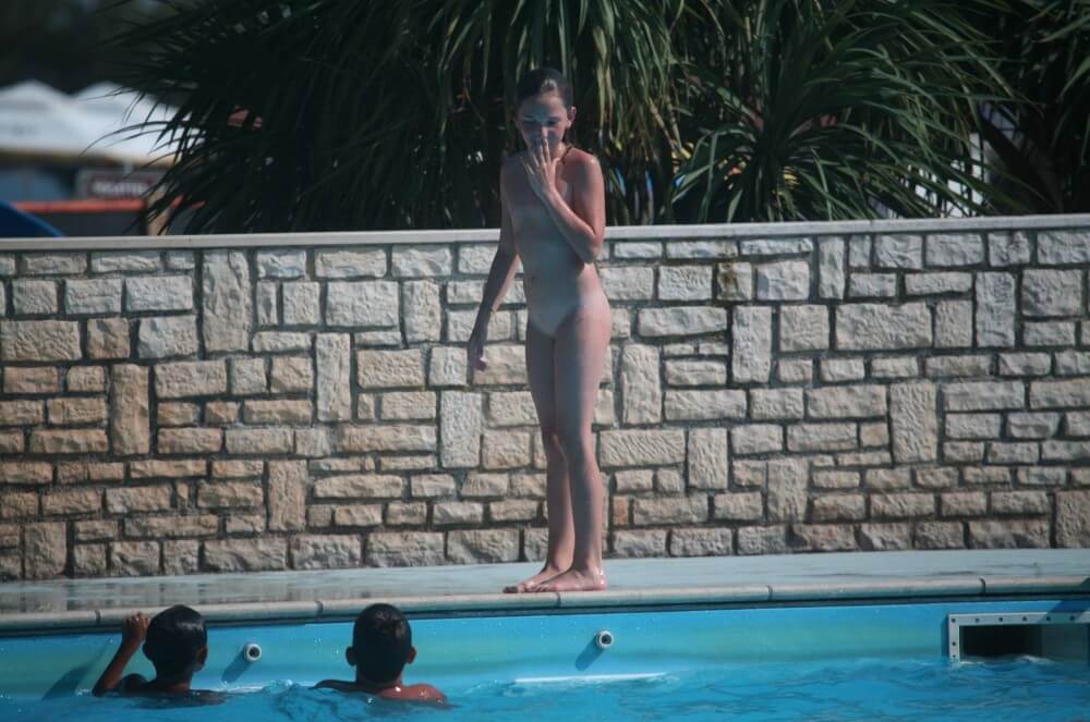 Naturist Pool-Side Singles photos - Naturists are open to the world and the environment