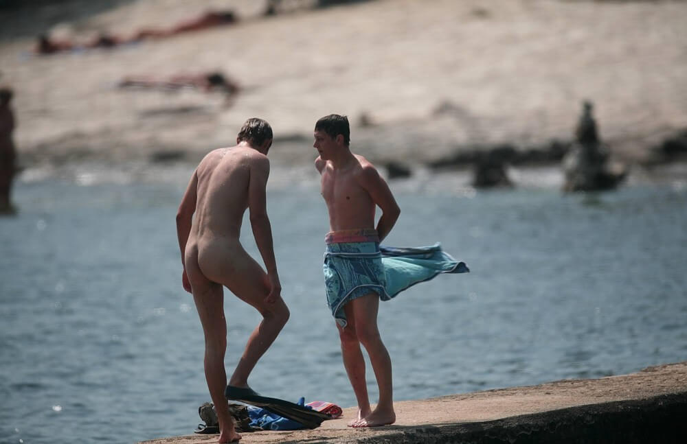 Nudists Boys - Water Prep On The Ledge - Nudism contributes to the strengthening of psychological health