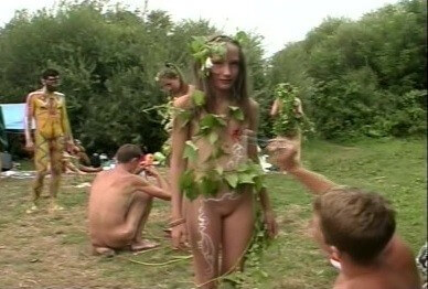 Enature - Mother Naturists - Overcoming shame and awkwardness when taking off clothes