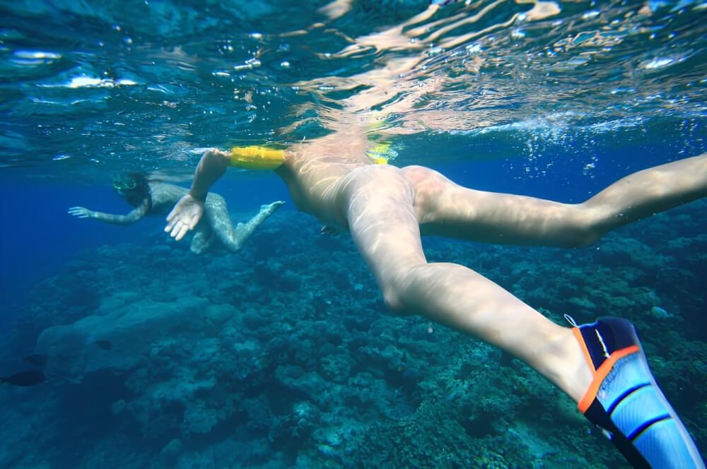 Nudism on the Red Sea photo gallery - In nude recreation, harmony with nature and inner balance are important