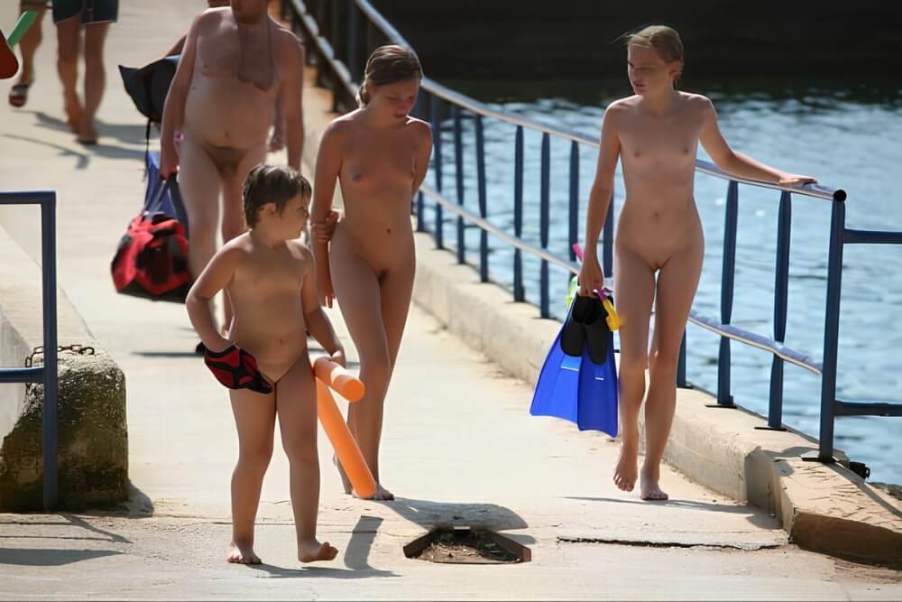 Naturism photo gallery # 11 - Nudism is a philosophy based on respect and trust