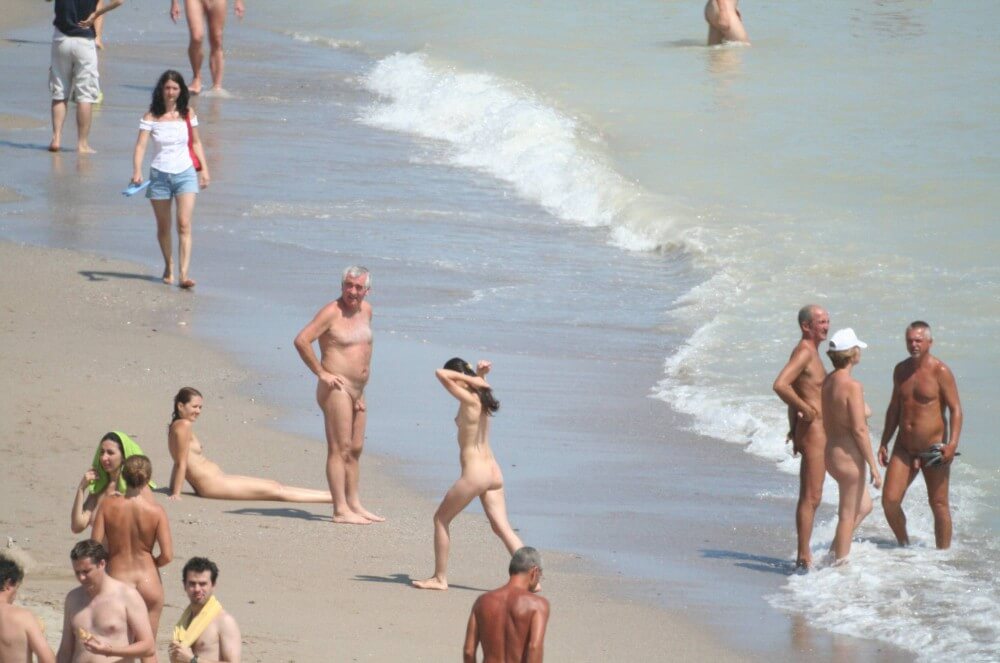 Costinesti Beach Groups pics - Freedom and naturalness are the core principles of naturism and nudism