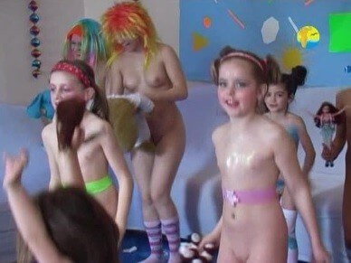 Naturism Freedom: Disco - Watching us naked in nature