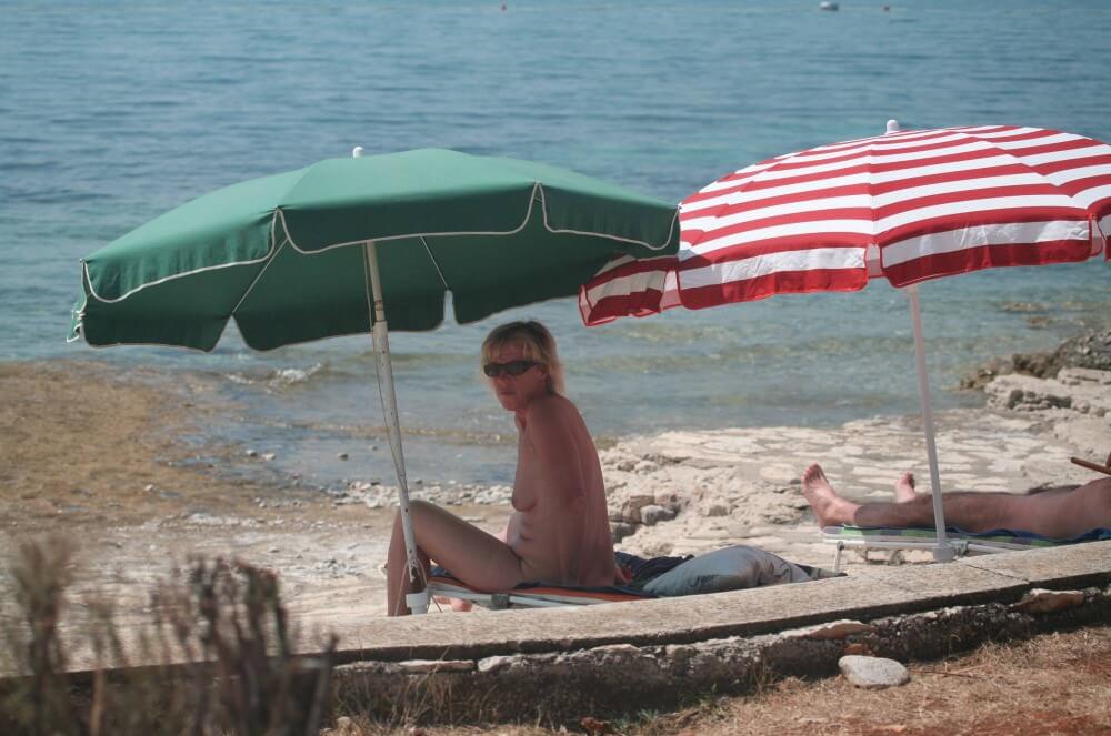 FKK Beachline Front pics - Nudists strive for tolerance and respect for others