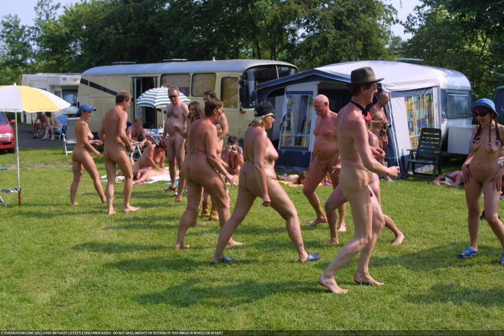 Naturism photo gallery # 53 - Naturism helps overcome fears and insecurities