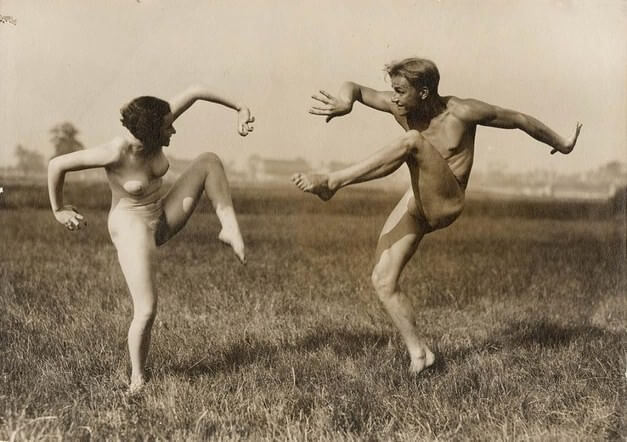 Jazz, dancing and naturism - Taking off ones clothes is a way to strengthen inner harmony
