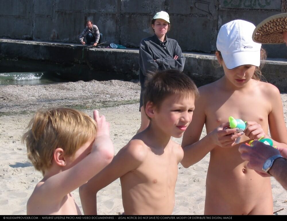 Premium Content # 28 - Openness to the world and new ideas is an important quality of naturists