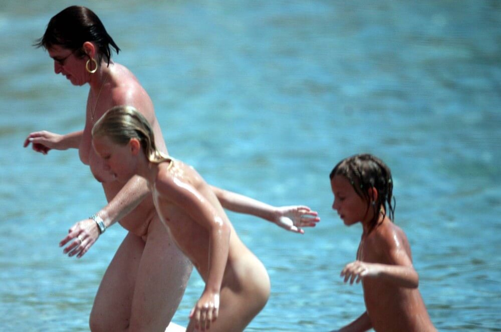 Running From the Waters pics - Benefits of naturist recreation and harmony with nature